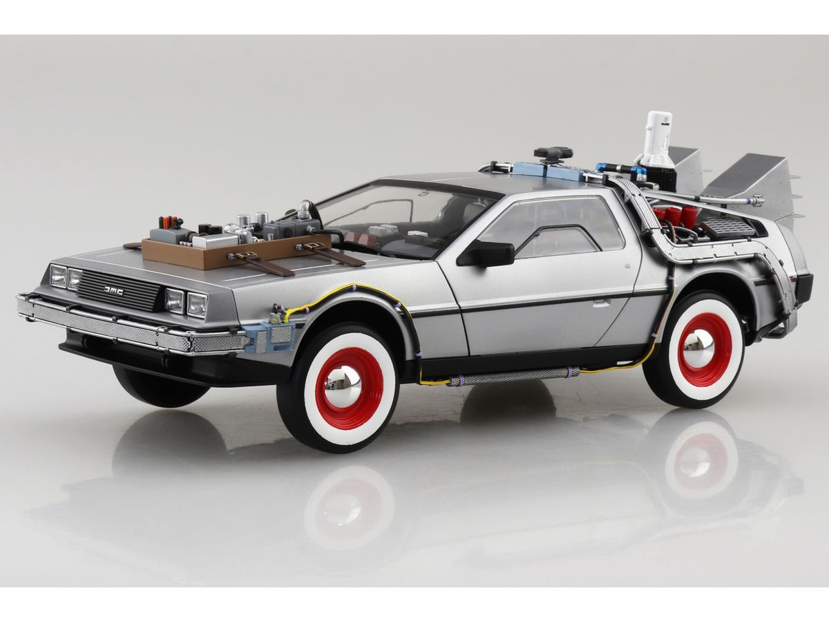 Time Machine from BACK TO THE FUTURE Part III